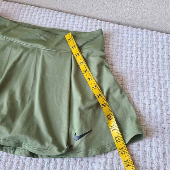 Nike Women's Olive Skater Skirt Size M - Picture 5 of 13